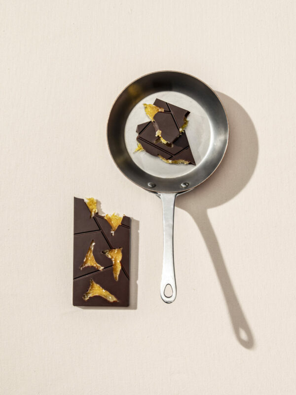 Tablette au chocolat noir et confit d’ananas