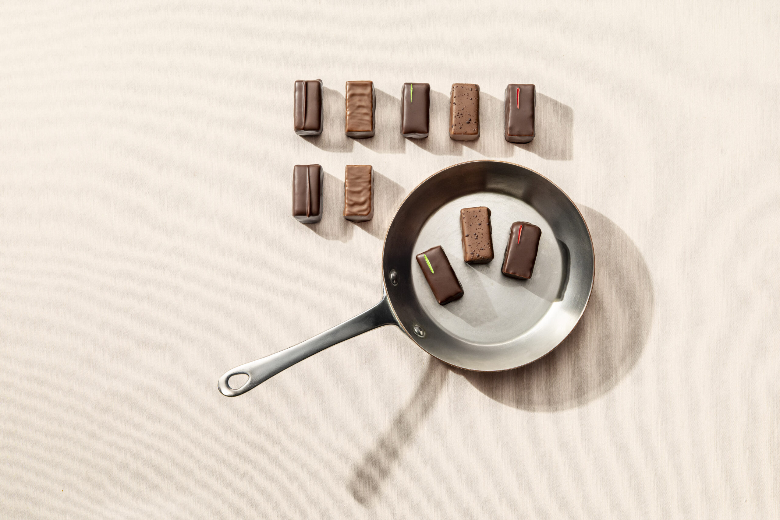 Coffret de 10 Pralinés – Image 2