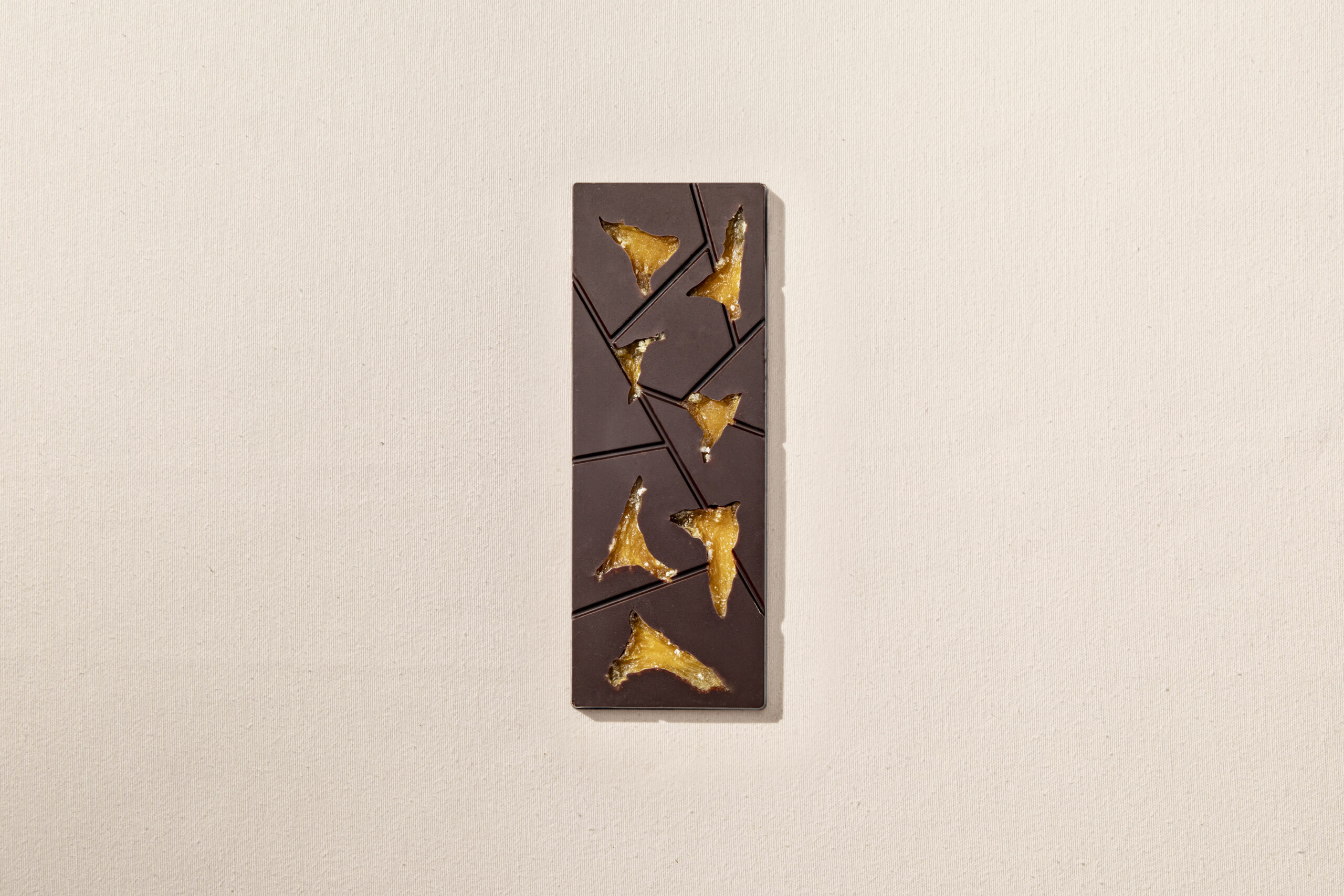 Tablette au chocolat noir et confit d’ananas – Image 2