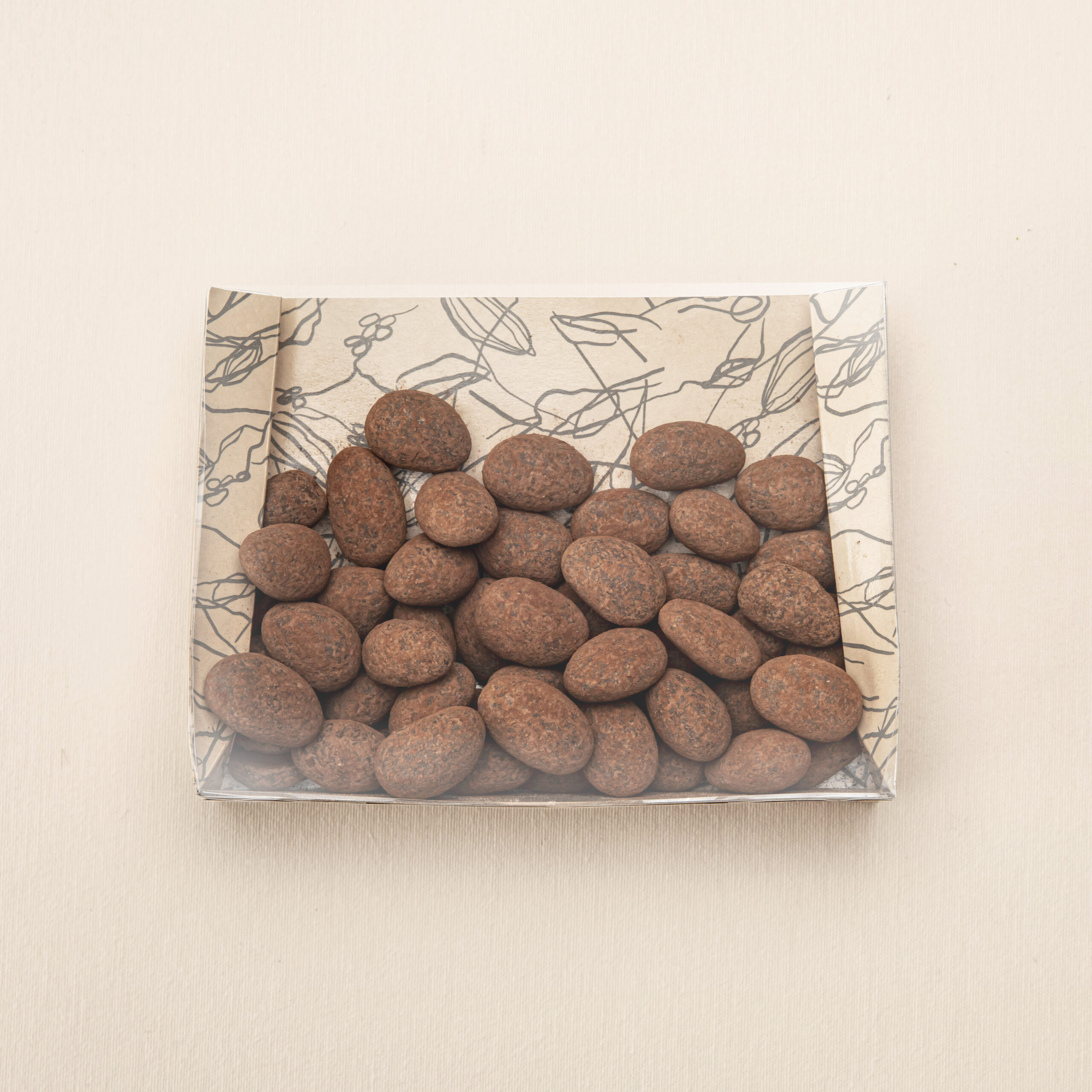 Amandes enrobées de chocolat noir – Image 2